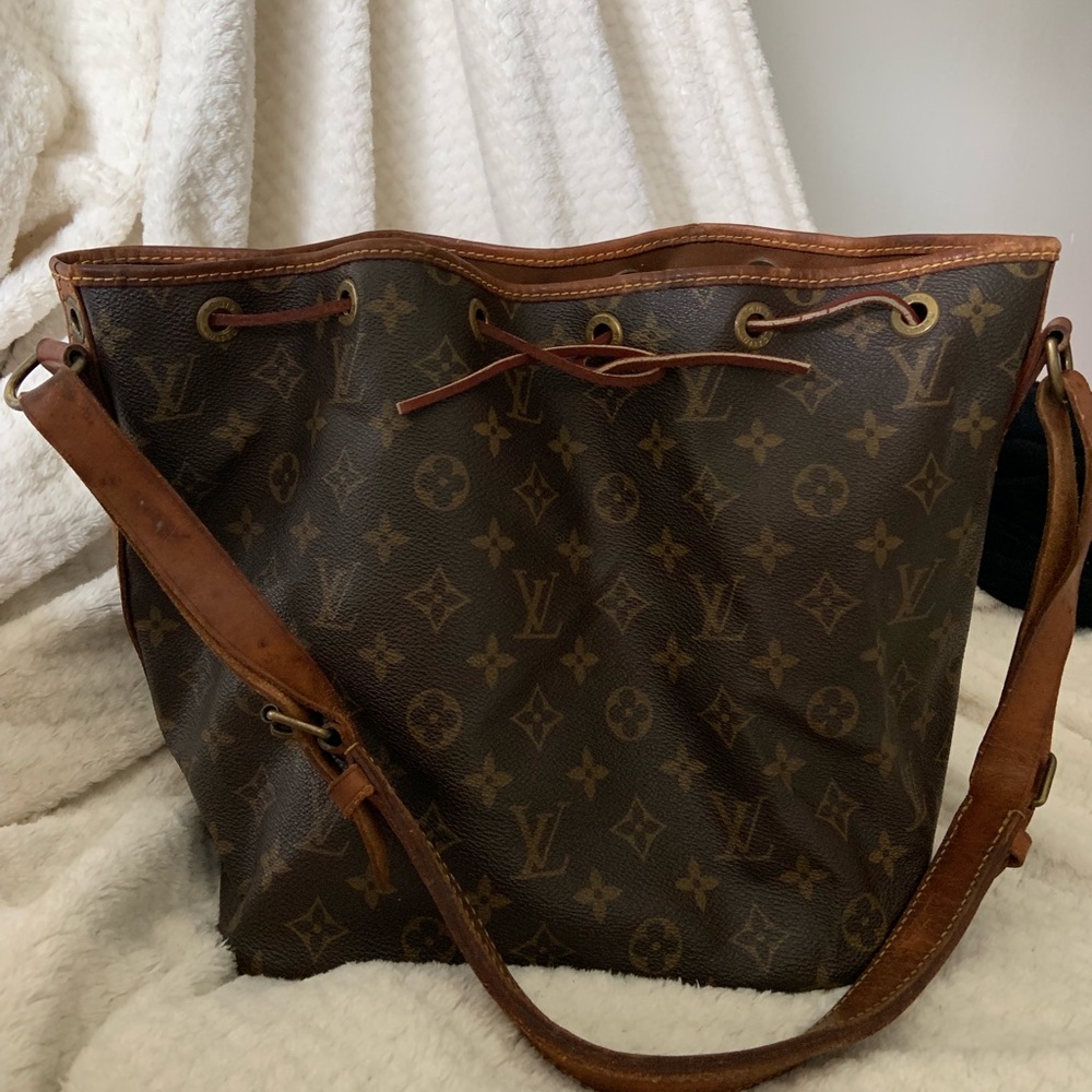 SOLD 1988 US Vintage Louis Vuitton petit noe bag